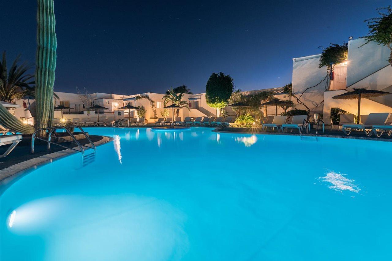 Apartamentos Parque Tropical En Lanzarote Puerto del Carmen  Ngoại thất bức ảnh