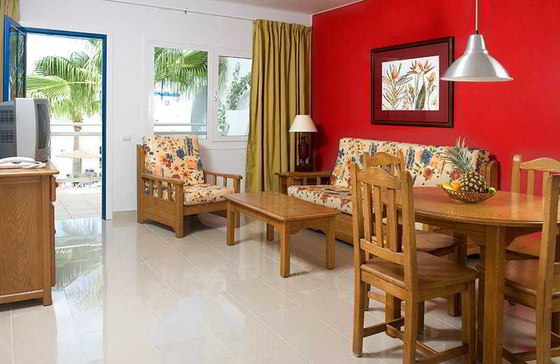 Apartamentos Parque Tropical En Lanzarote Puerto del Carmen  Ngoại thất bức ảnh