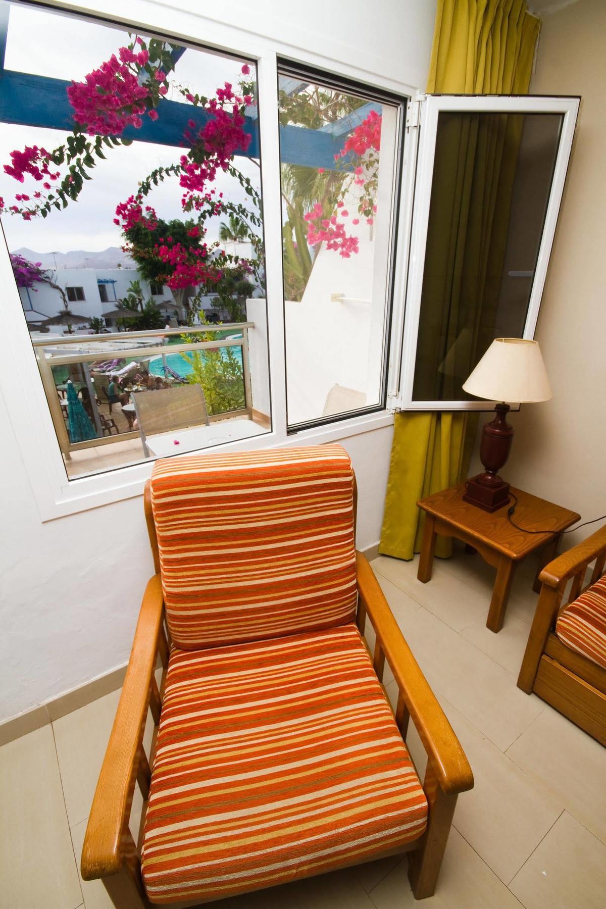 Apartamentos Parque Tropical En Lanzarote Puerto del Carmen  Ngoại thất bức ảnh