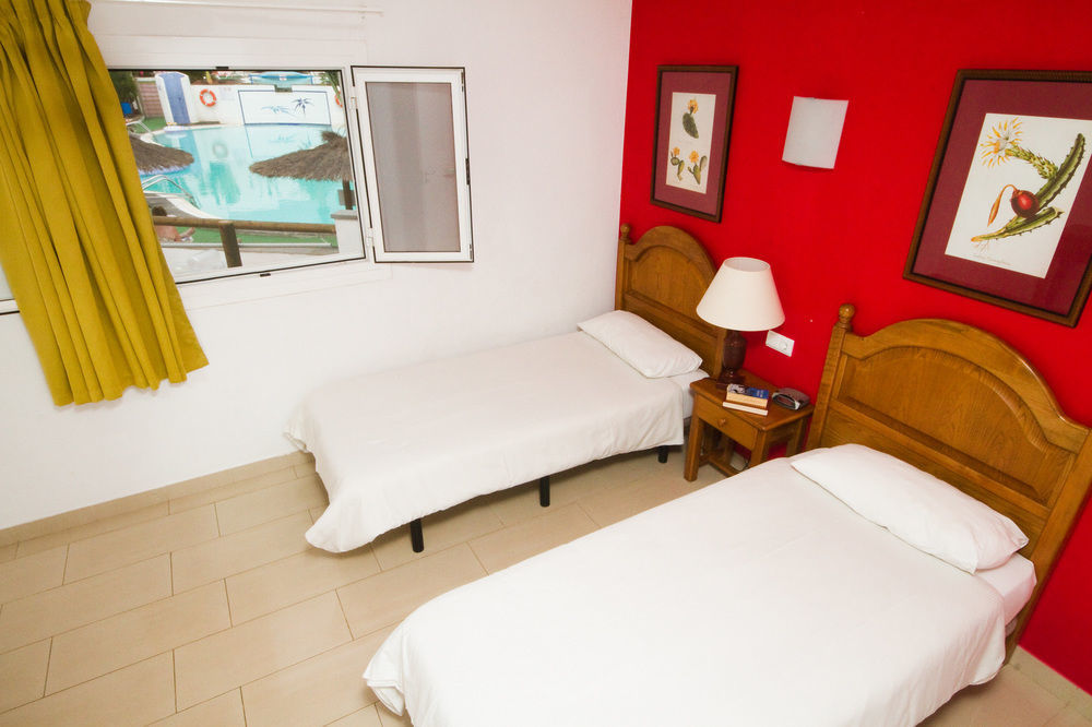 Apartamentos Parque Tropical En Lanzarote Puerto del Carmen  Ngoại thất bức ảnh