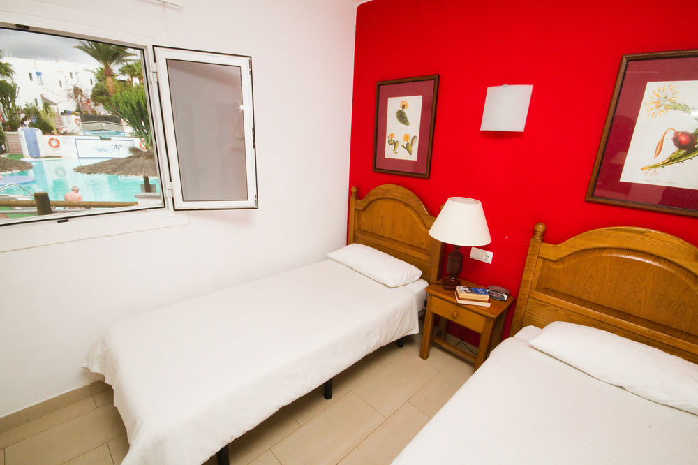 Apartamentos Parque Tropical En Lanzarote Puerto del Carmen  Ngoại thất bức ảnh